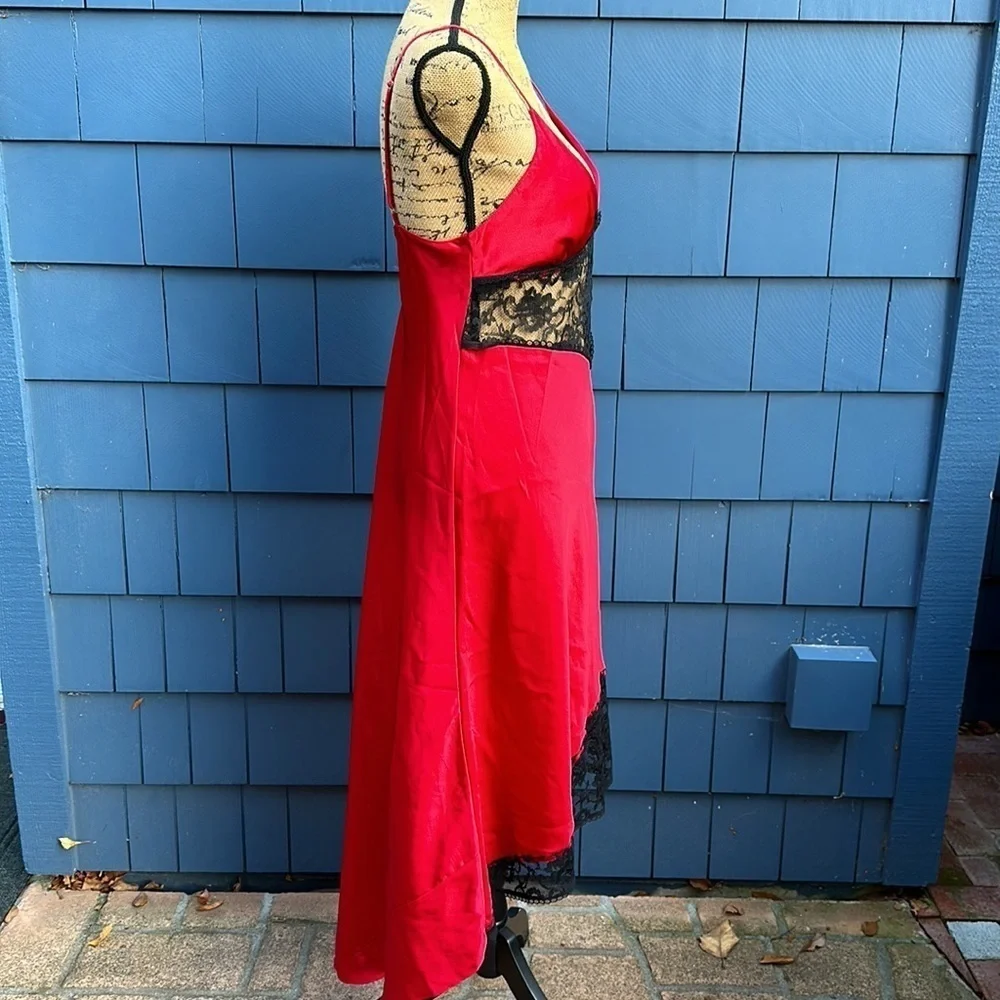 ♥️🖤♥️ Victoria’s Secret red satin with black lace nightgown small slip dress